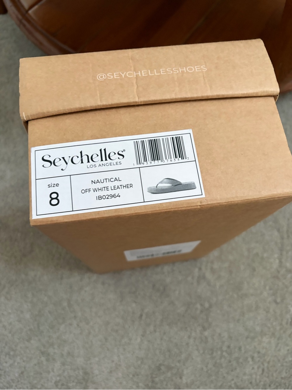 Seychelles Cream Leather Thong Sandals - Picture 7 of 8